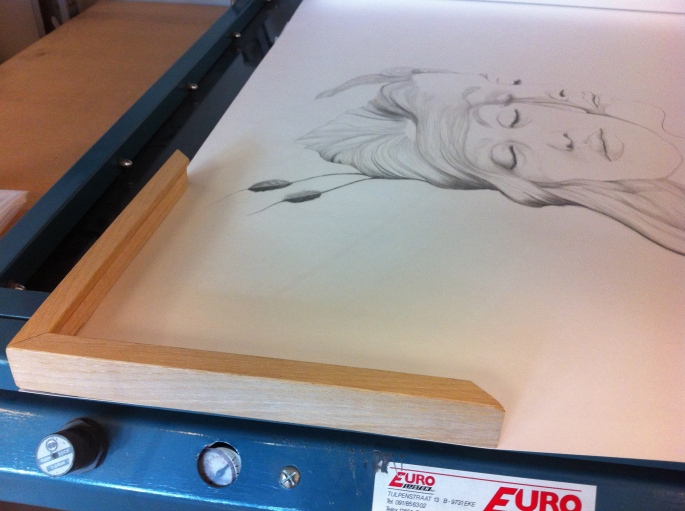 "Your time will come" - Anna Bülow. Choosing a frame for this large scale drawing ..